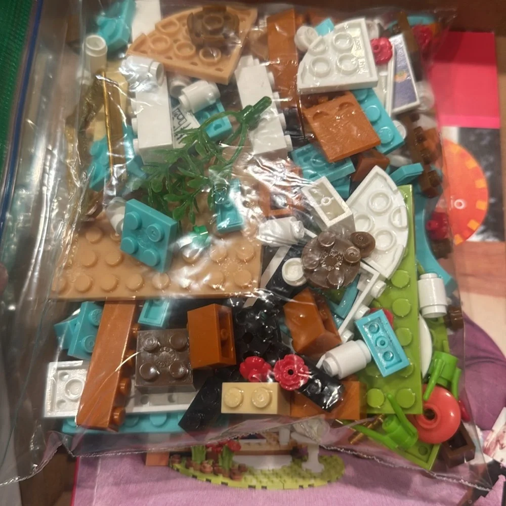 Mega Bloks American Girl Saige's Art Studio Story